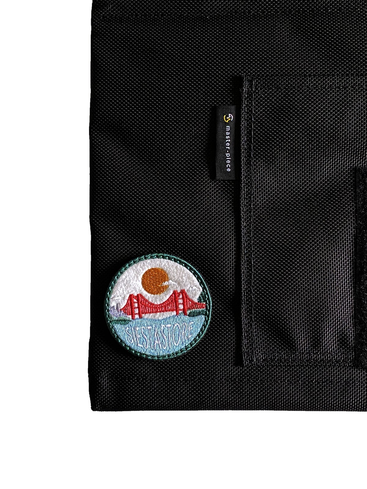 SIESTA × master-piece PCスリーブ マスターピース SIESTA』と＜master-piece＞が共同開発した、子どもな大人に送る