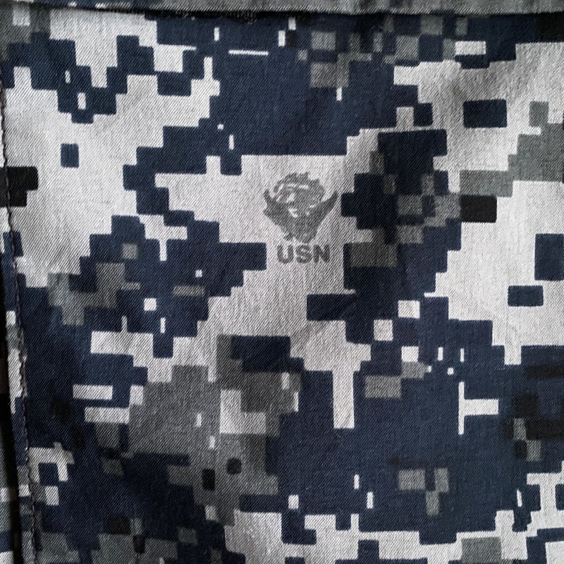 美品　米軍　実物　US NAVY NWU AOR GORE−TEX MEDIUM 米軍実物 US NAVY NWU ゴアテックス パーカー デジタル カモ