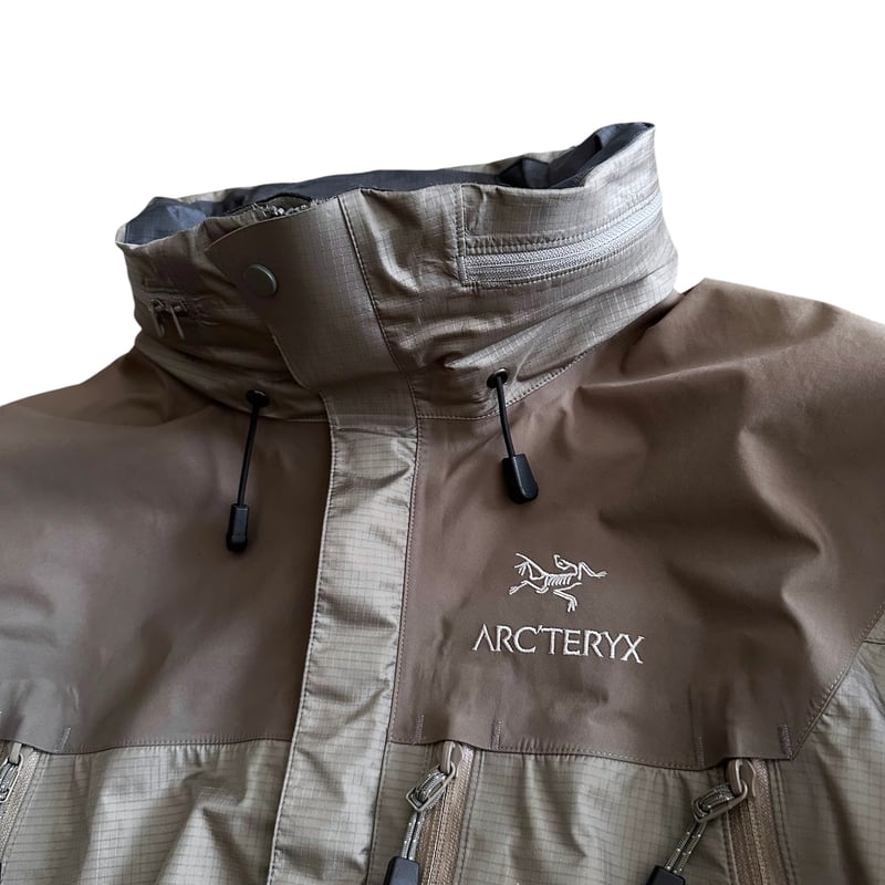 KAPPA SP by ARC'TERYX | instantbootleg store KAPPA SP by ARC'TERYX | instantbootleg store