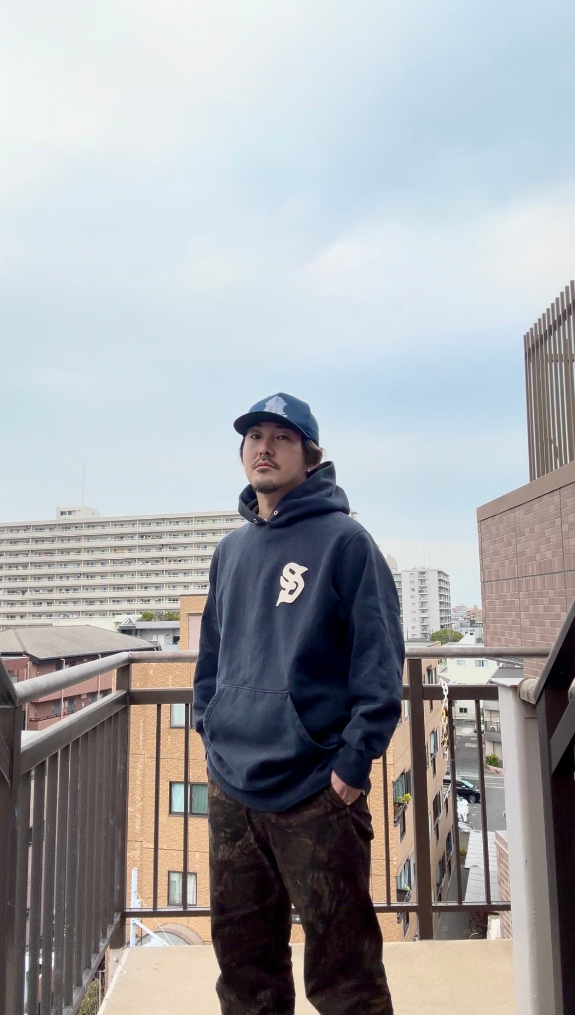 激レア！1996s VINTAGE SUPREME “S LOGO” フーディ 激レア！1996s VINTAGE SUPREME “S LOGO” フーディ - メルカリ