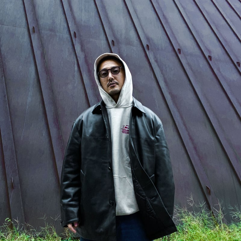 SEDAN ALL PURPOSE フェイクレザーカーコート PRIMALOFT SEDAN ALL-PURPOSE（セダンオールパーパス）の「SEDAN ALL-PURPOSE