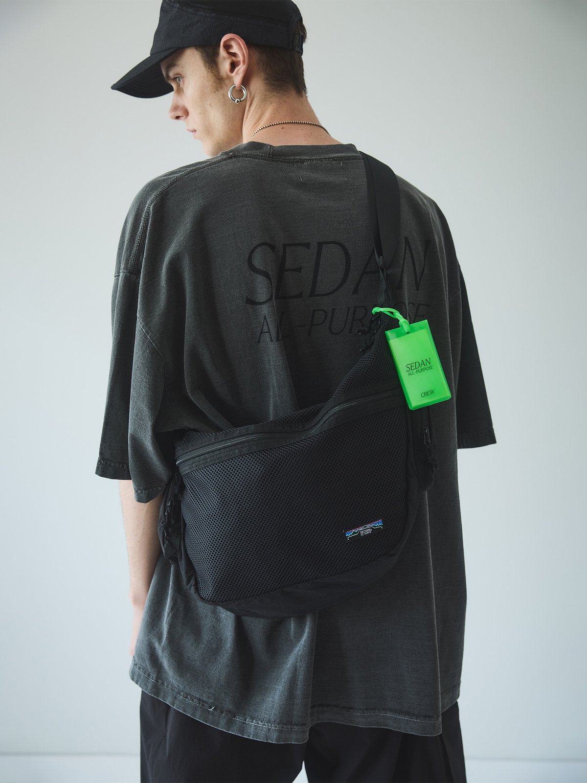 バッグ SEDAN ALL-PURPOSE / SHOULDER BAG GREEN SEDAN ALL-PURPOSE メッセンジャーバッググリーン