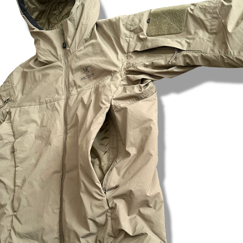 COLD WX HOODY LT by ARC'TERYX LEAF | instantboo