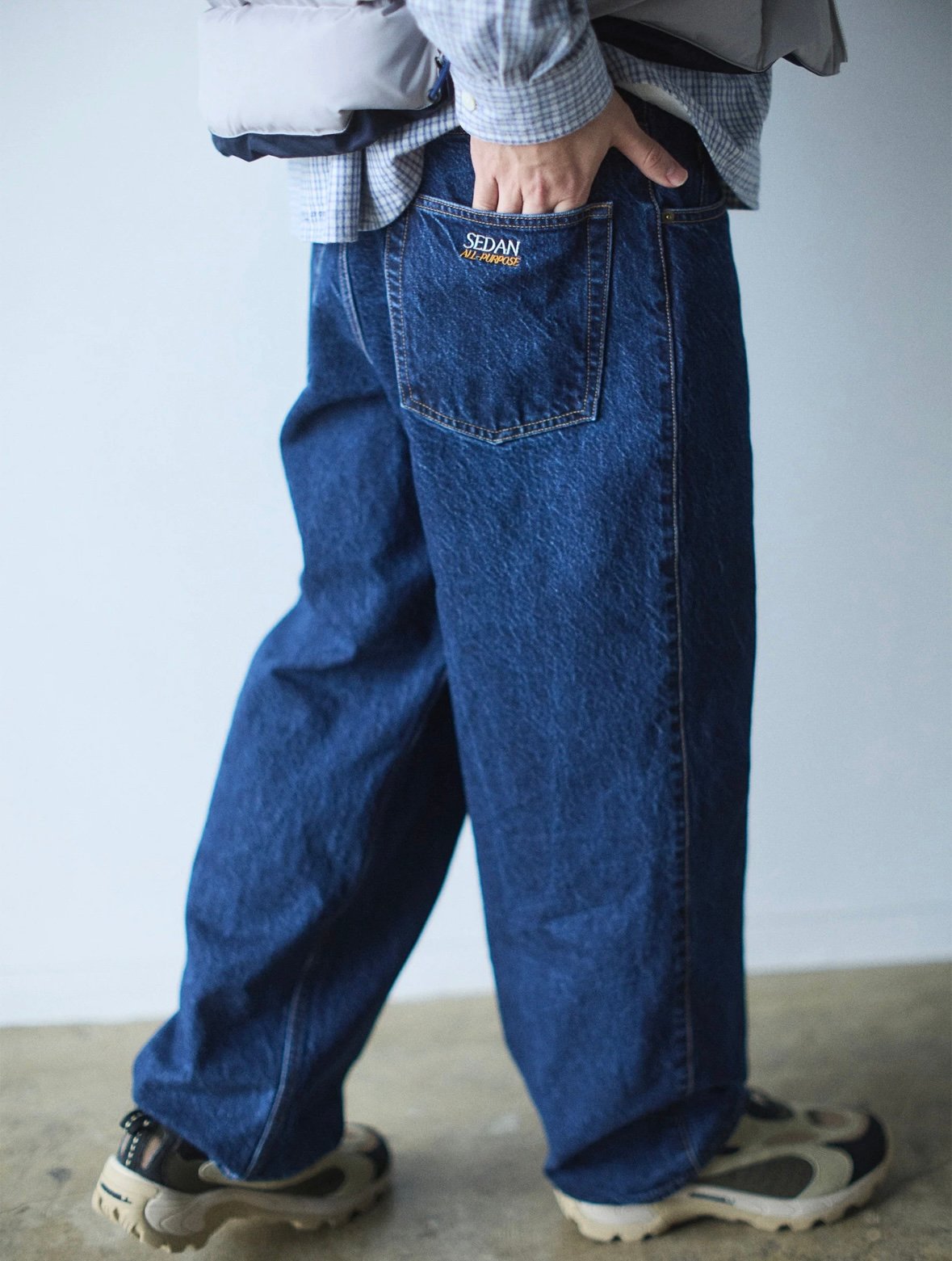 OG LOGO CLASSIC FIT JEANS -SEDAN ALL-PURPOSE- |