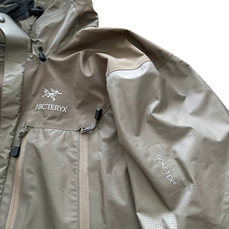 KAPPA SP by ARC'TERYX | instantbootleg store KAPPA SP by ARC'TERYX | instantbootleg store