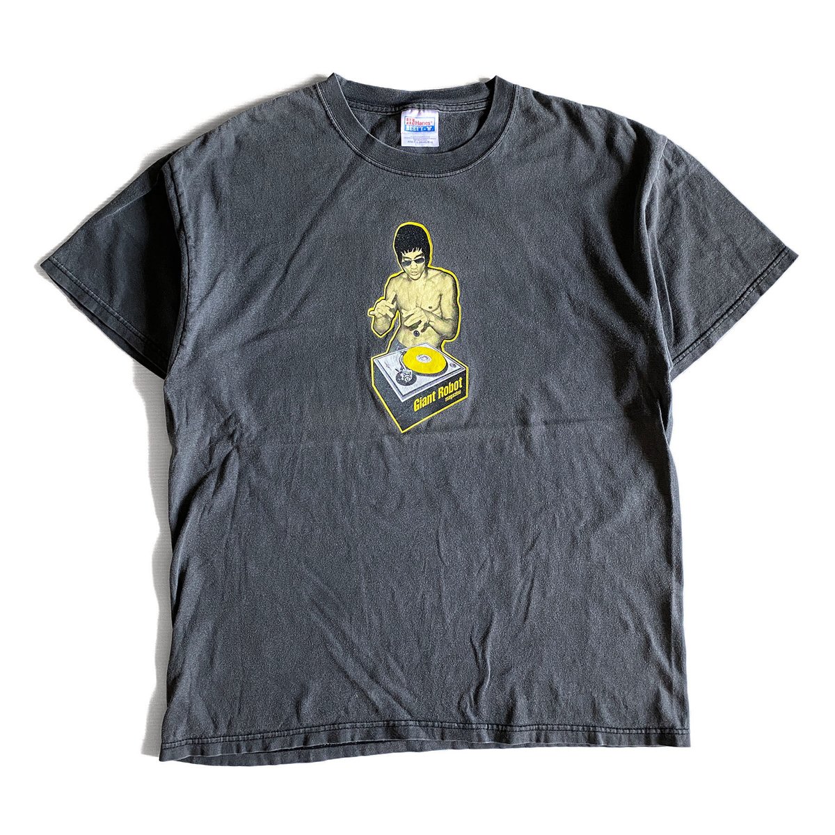 Giant Robot Mag Tee