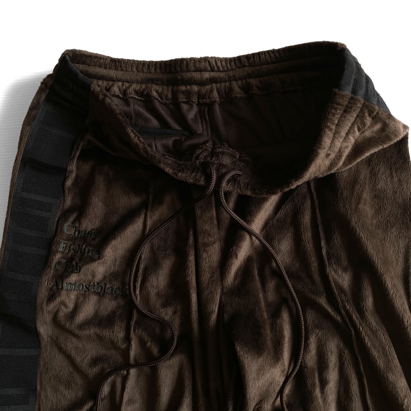 Chaos Fishing Club × ALMOSTBLACK セットアップ