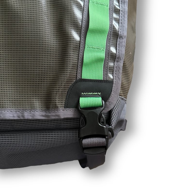 バッグ patagonia BLACK HOLE MESSENGER Black Hole Messenger by Patagonia | instantboot