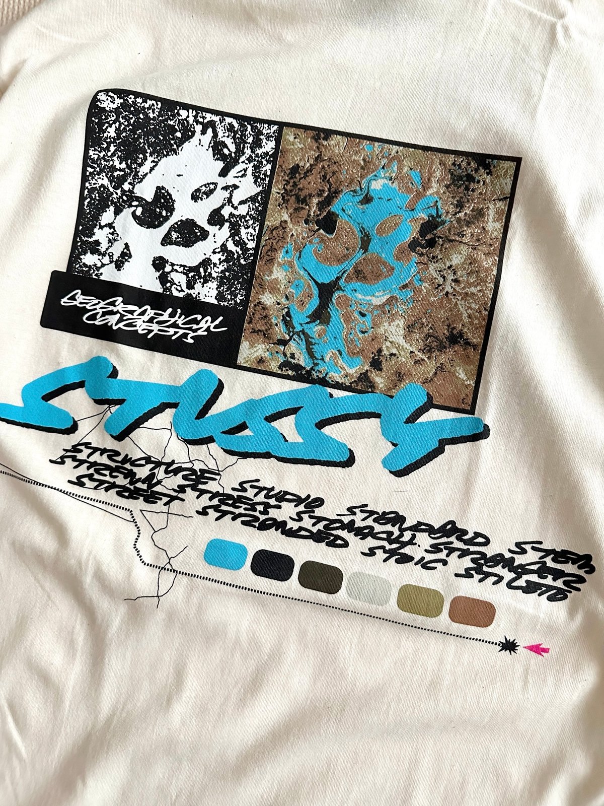 GEDGRAPHICAL Tee by FUTURA x stussy Dead Stock GEDGRAPHICAL Tee by FUTURA x stussy Dead Stock