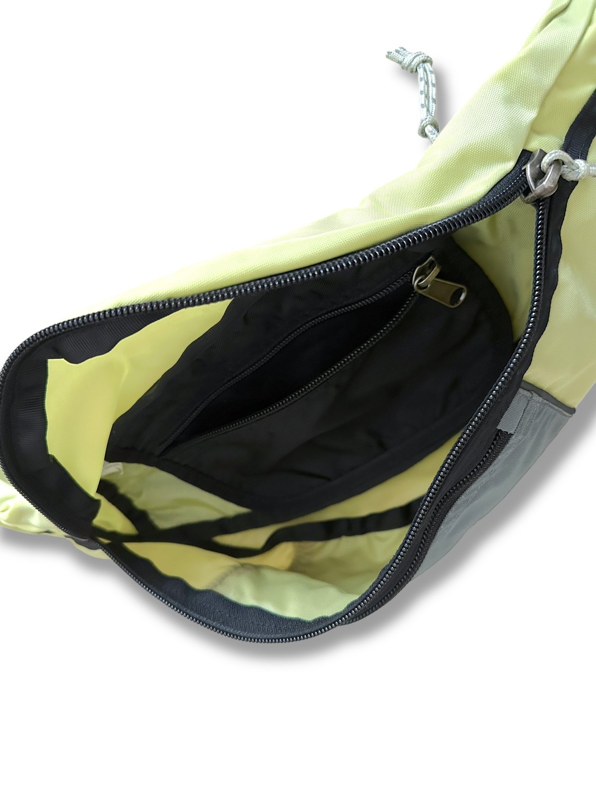 NUEVO HIPBOLT by Patagonia | instantbootleg store NUEVO HIPBOLT by Patagonia | instantbootleg store