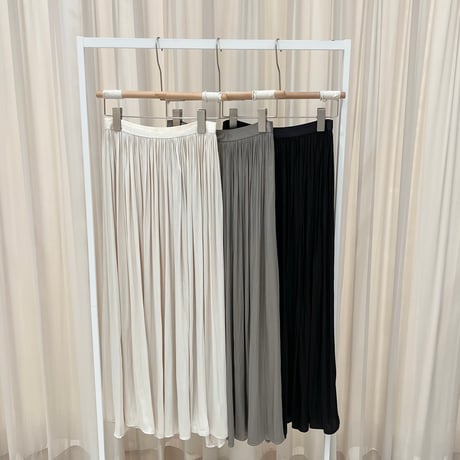 《予約販売》STUNNING Summer Satin Skirt