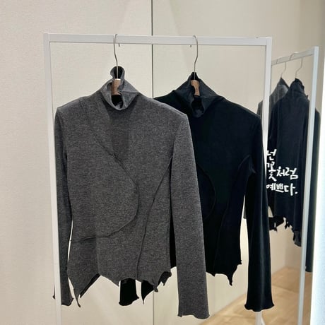 《予約販売》Asymmetric Cut Tee