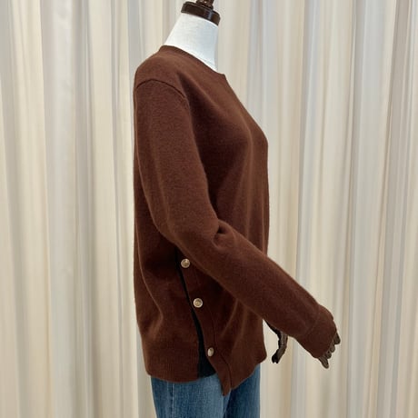《即日発送》Merino Wool Button-Slit Knit