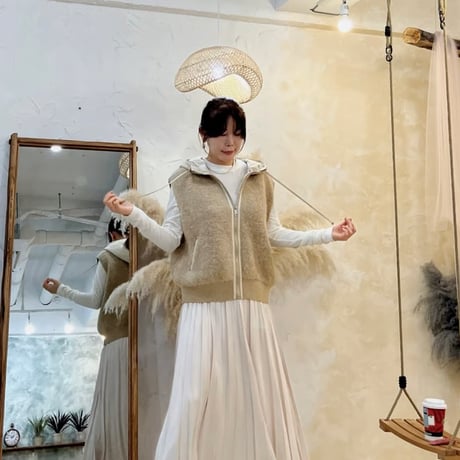 《予約販売》Boa Hooded Vest