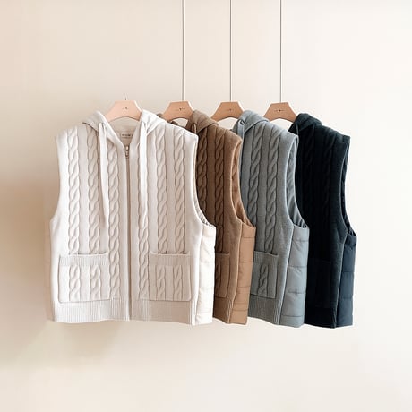 《予約販売》再入荷🖤Cable Knit Quilted Hood Vest