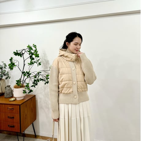 《予約販売》Contrast down jacket with Knit