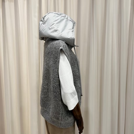 《予約販売》Boa Hooded Vest