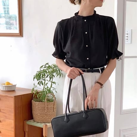 《即日発送📦》Pearl tuck blouse