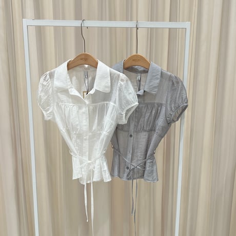 《予約販売》Collared Puff Sleeve Blouse