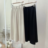 《即日発送📦》残りわずか💦STUNNING satin flare skirt