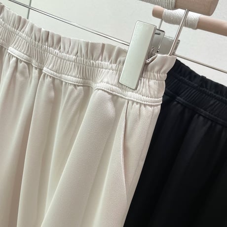 《予約販売》STUNNING satin flare skirt