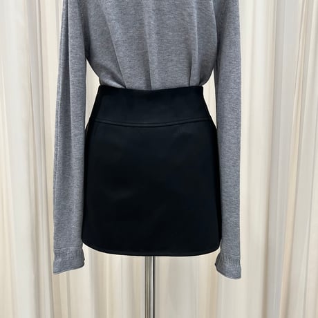 《予約販売》Suede Slit Shorts