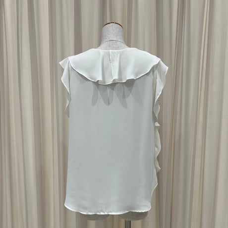 《即日発送📦》Frill sleeve less blouse
