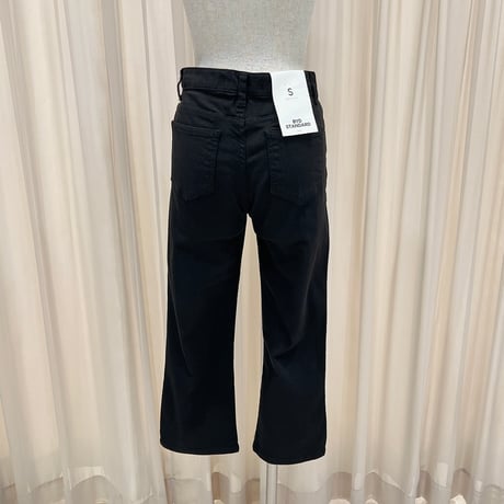 《予約販売》Cropped Capri Pants