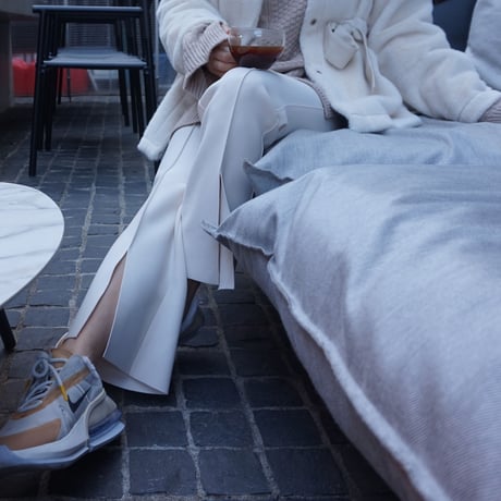 《予約販売》STUNNING Slit  pants