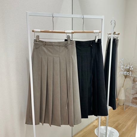 《即日発送📦》Fidder Pleated Skirt