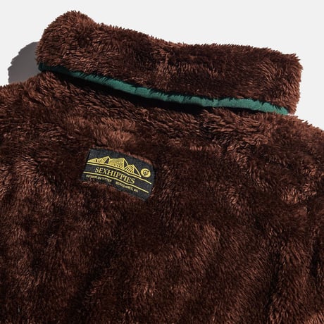 SEXHIPPIES LONGPILE TURTLENECK FLEECE BROWN