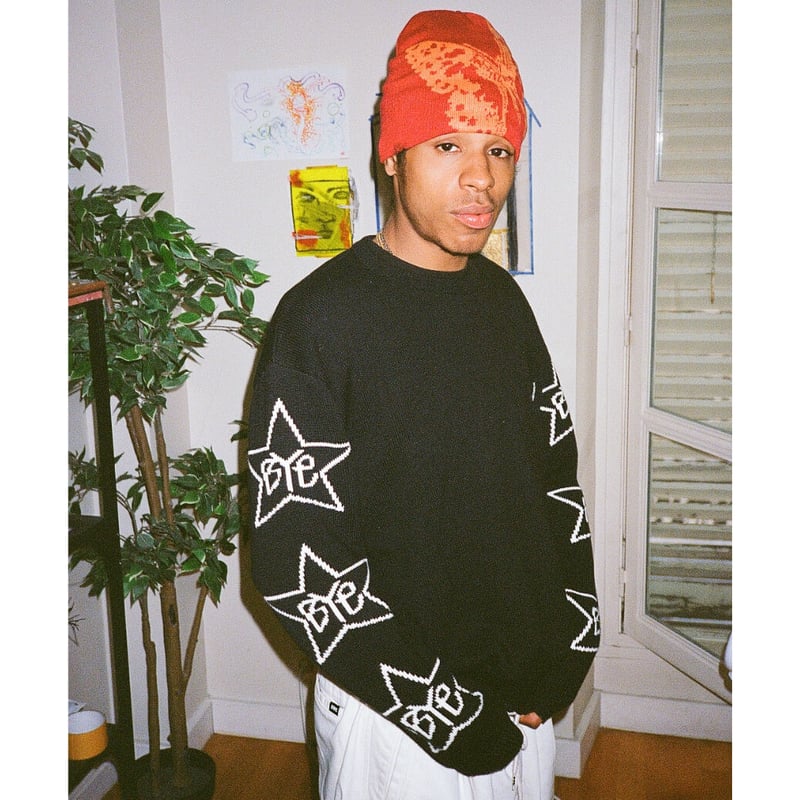 BYE JEREMY INTARSIA STAR BLACK SWEATER | LAUG