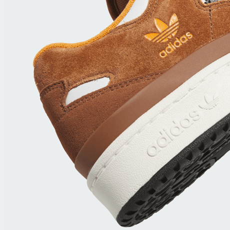 ADIDAS FORUM 84 LOW ADV  CORE BLACK / RUSTIC ORANGE