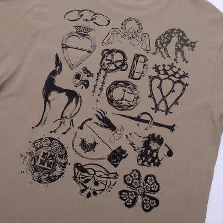 PASSPORT TRINKETS POCKET TEE KHAKI
