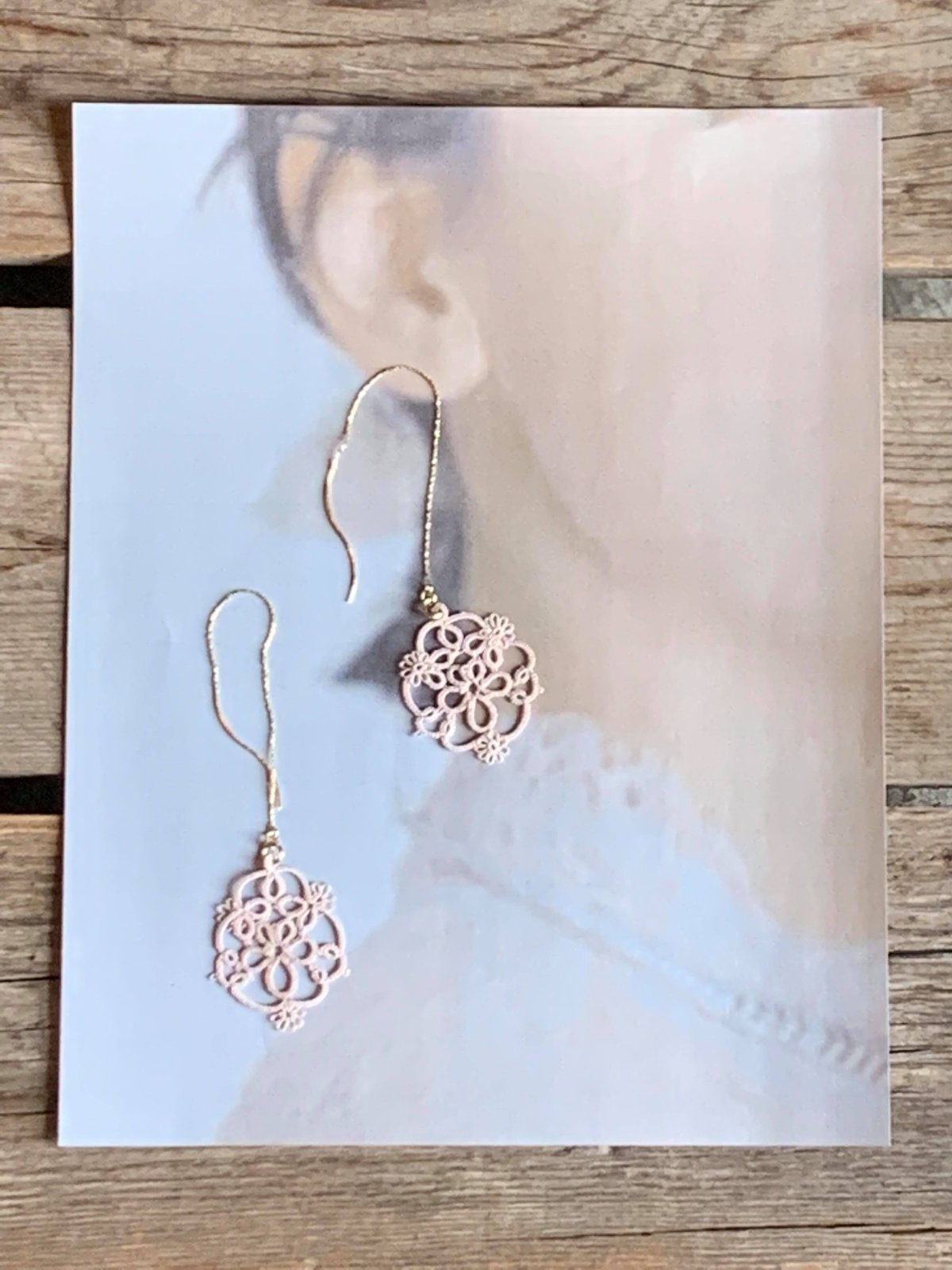 ピアス（涼風）－タティングレース | 花屋cadeaux ｶﾄﾞｩ
