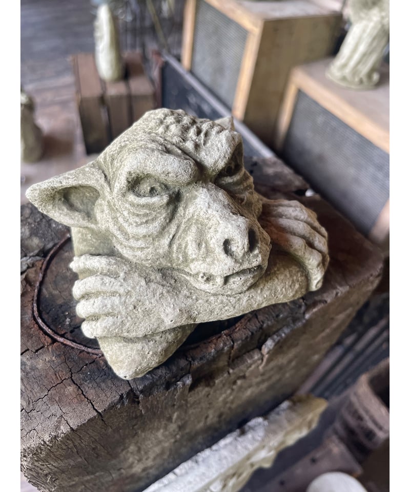 残1。ピーピングガーゴイル　イギリス製品 English Hanging Gargoyle | Okanoueno Tsurubaraya