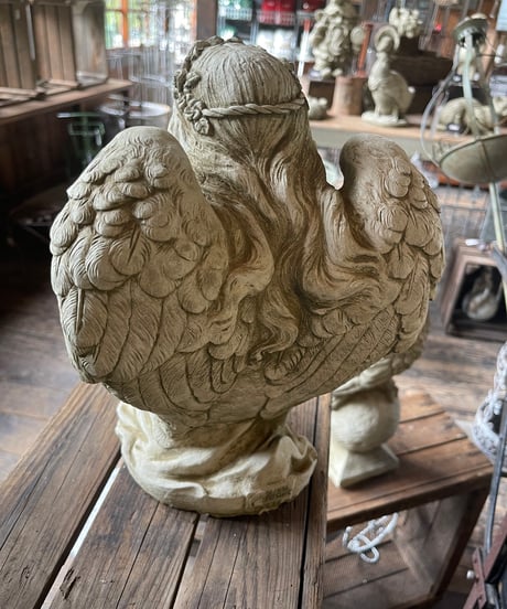 ENGLISH ANGEL KNEEL DOWN IN PRAYER