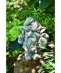 GNOME WITH HAMMER