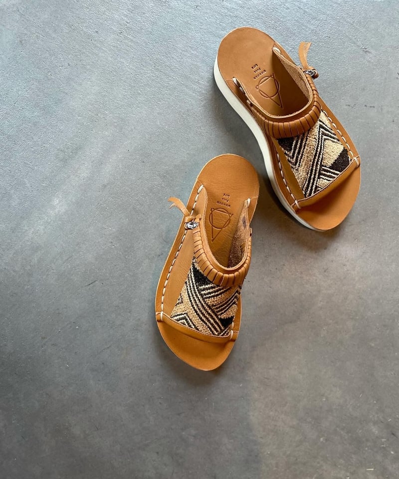 WONDER FULL LIFE - Kuba Sandal クバ布 サンダル Black | ROUND