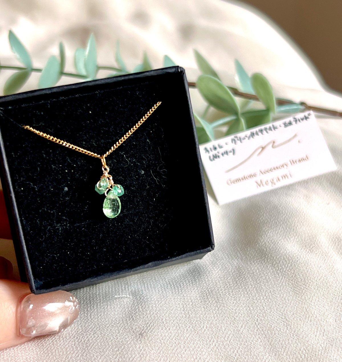 ＊14kgf＊希少エメラルドカラーのグリーンカイアナイトのネックレス 14kgf＊希少エメラルドカラーのグリーンカイアナイトのネックレス