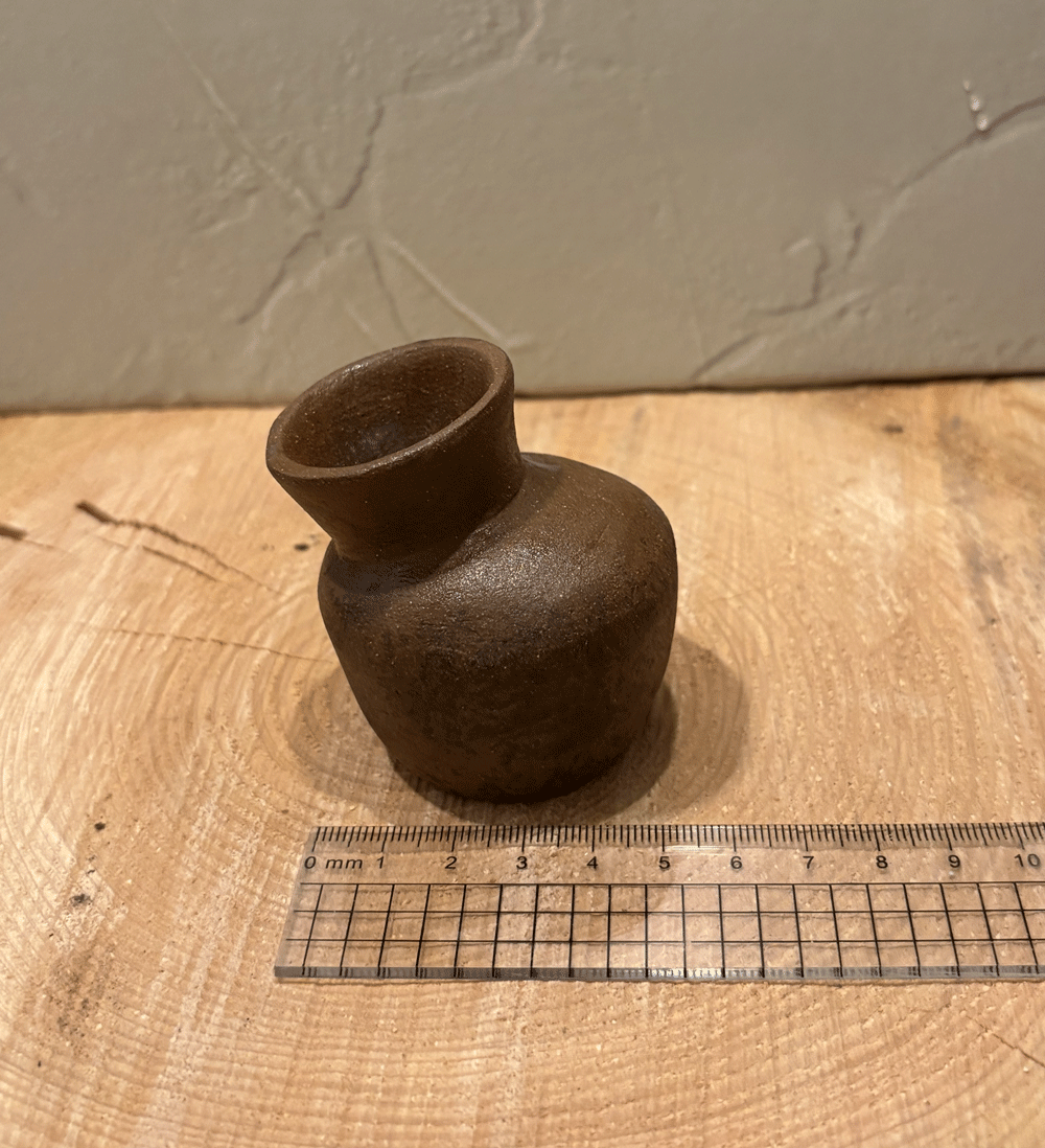 古代陶器 コレクション品　須恵器土器　発掘品　花瓶 中型　高さ約20.5cm 古代 須恵器風の花器（ミニサイズ） | つぐみ工藝