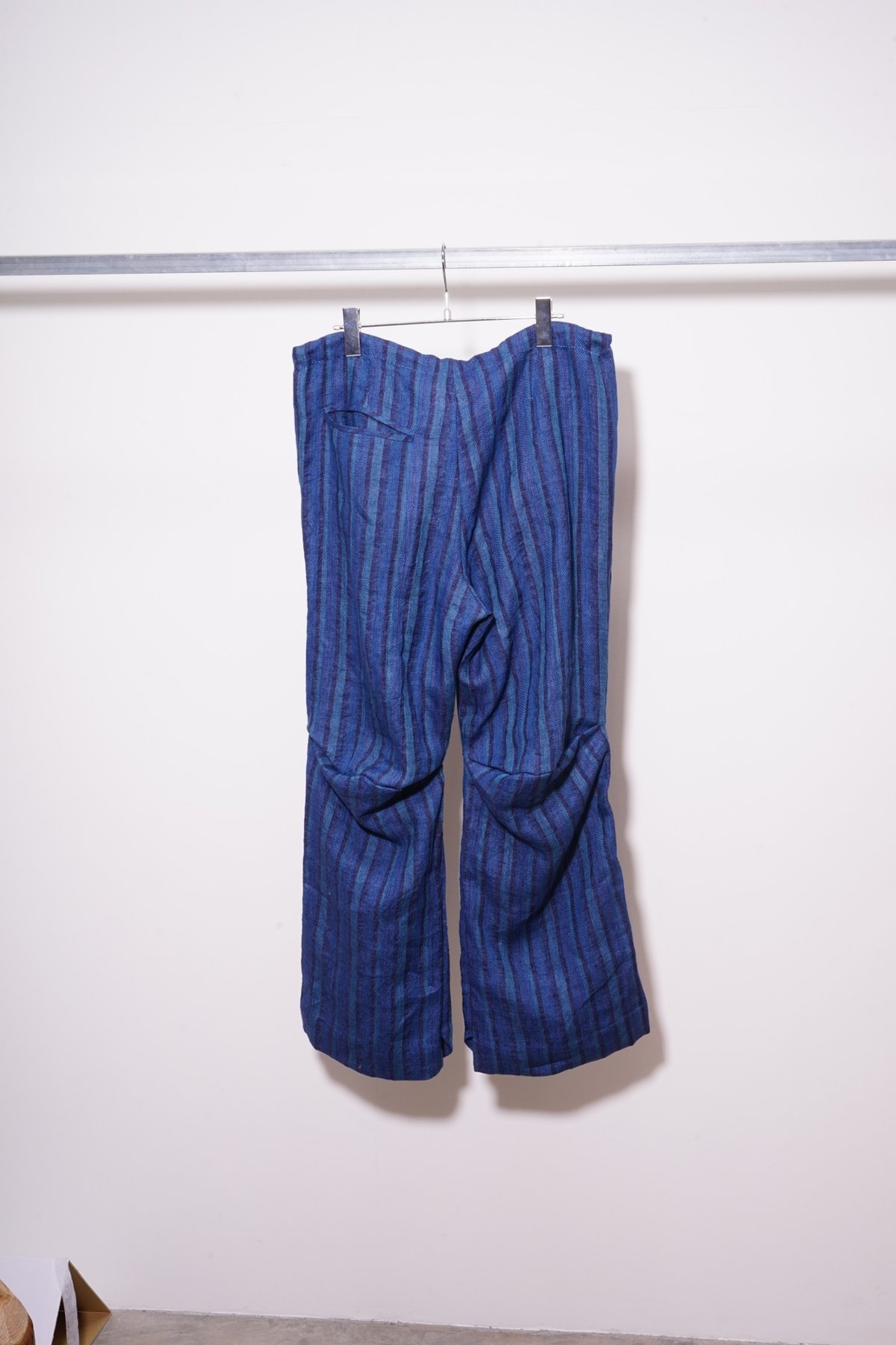 OIRA】KNEE ［indigo linen］ | abundantism