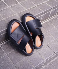 【MIDORIKAWARYO】"STRAP LEATHER SANDAL"