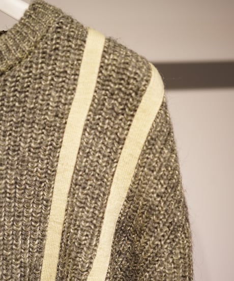 【used】80〜90's stripe line crew neck sweater