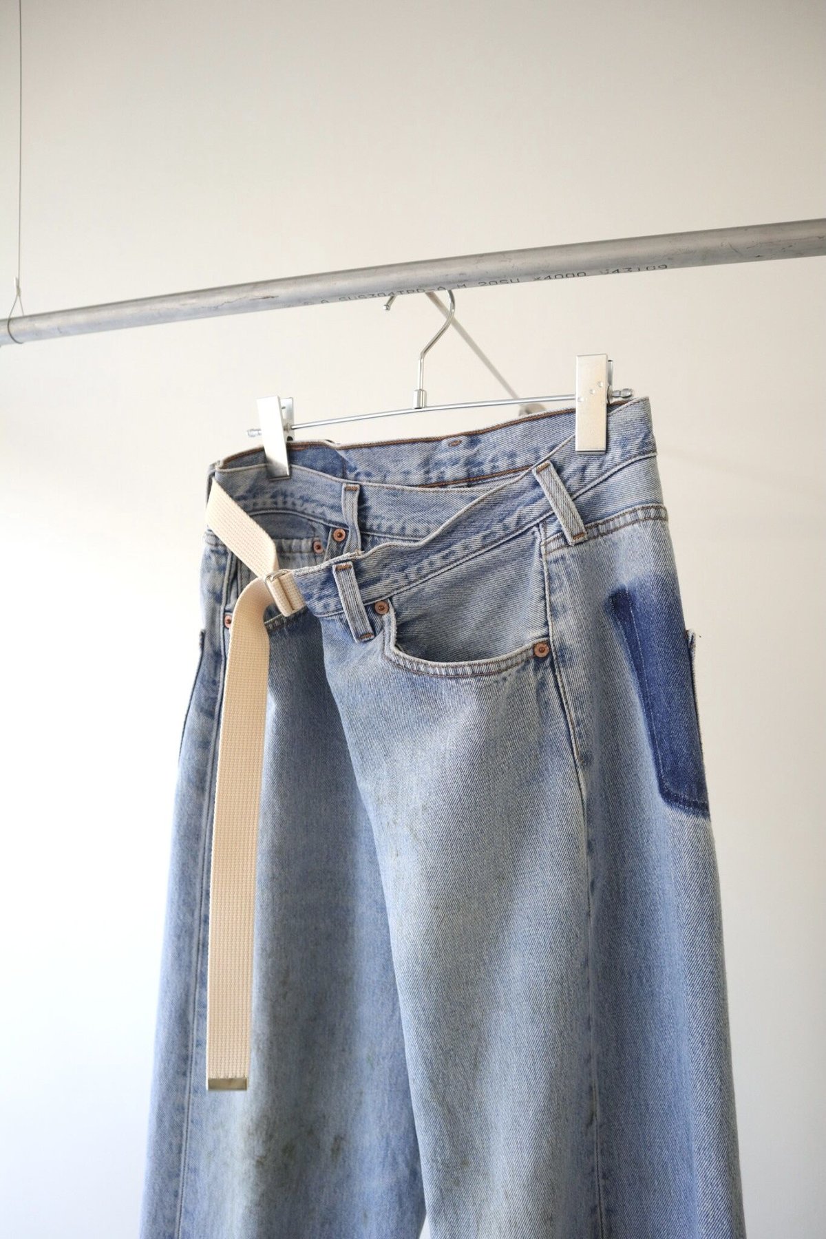 パンツ LEVI'S 501 EMBLEM REMAKE CRUSHED DENIM LEVI'S 501 EMBLEM REMAKE CRUSHED DENIM