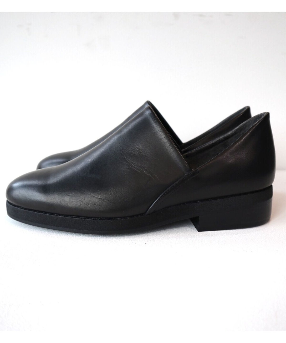 ISHMM】SLIP-ON SHOES | abundantism