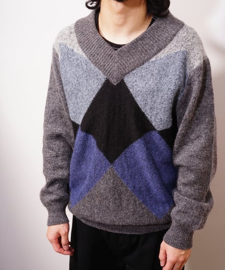 【used】 80-90's GIVENCHY  "V"neck sweater