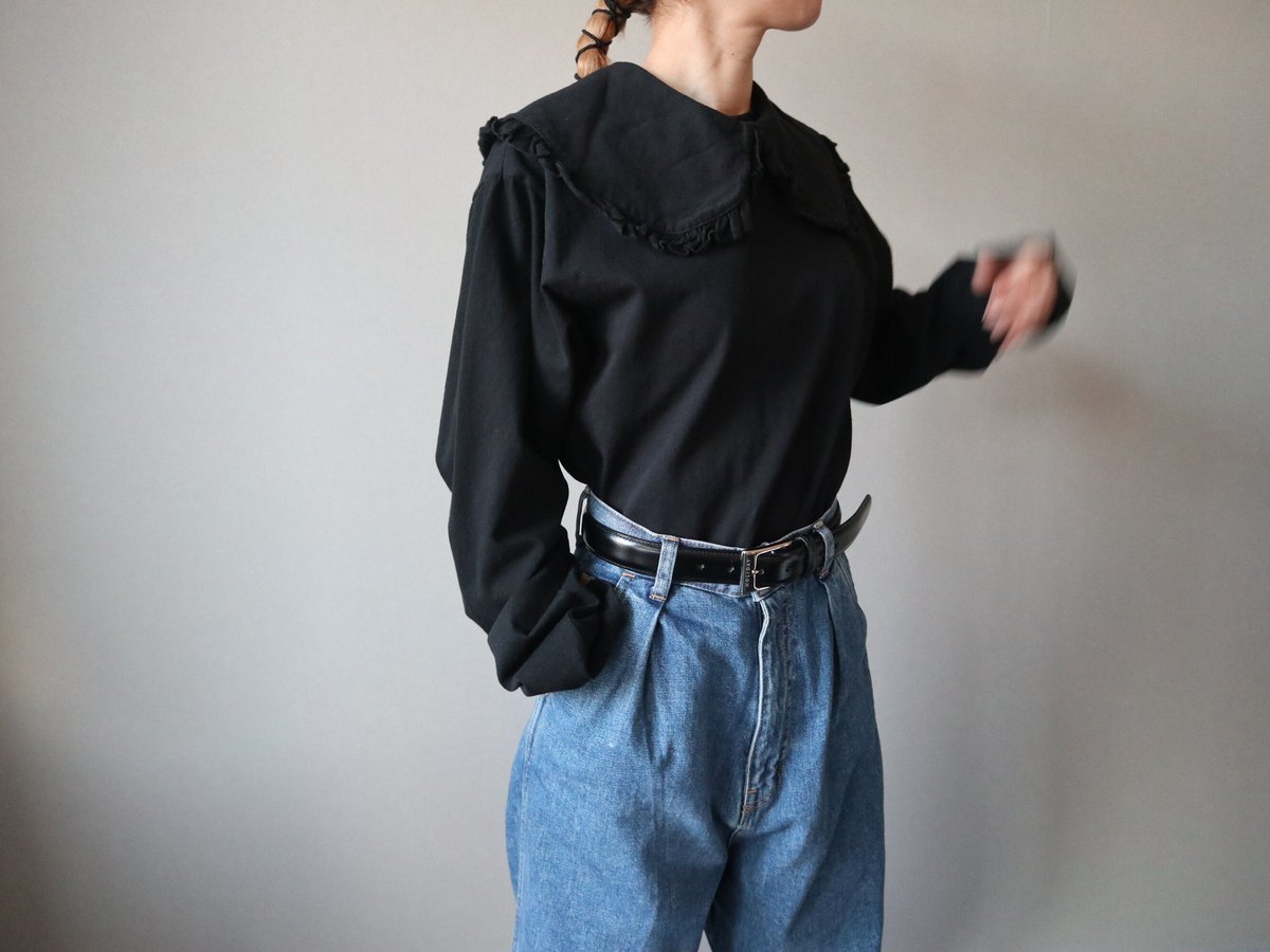 HOLIDAY】 TUCK DENIM PANTS（CROPPED） | abundantism