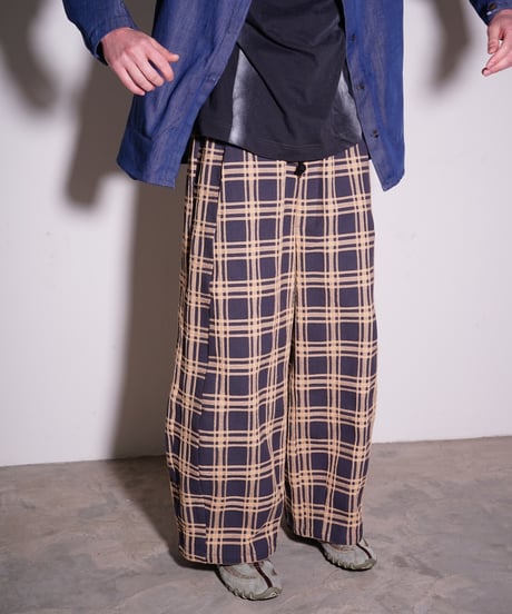 【house of the very island's...】ASH: charcoal / iridescent