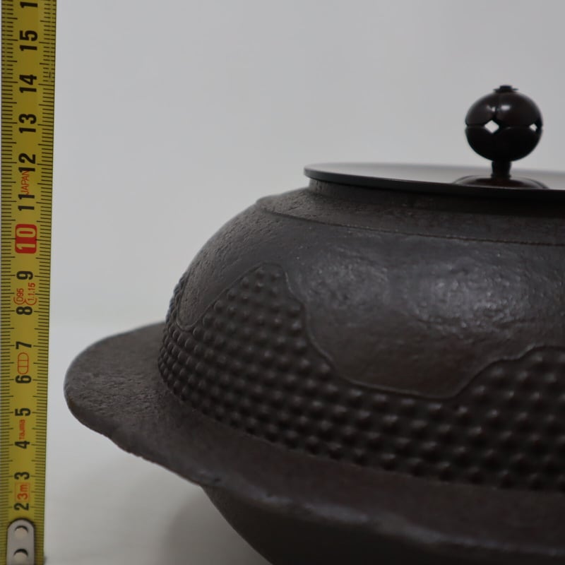 A007【炉】釜師 佐藤清光 遠山霞 平丸羽釜 鉄釜 茶釜 | 茶道具 千草 A007【炉】釜師 佐藤清光 遠山霞 平丸羽釜 鉄釜 茶釜 | 茶道具 千草